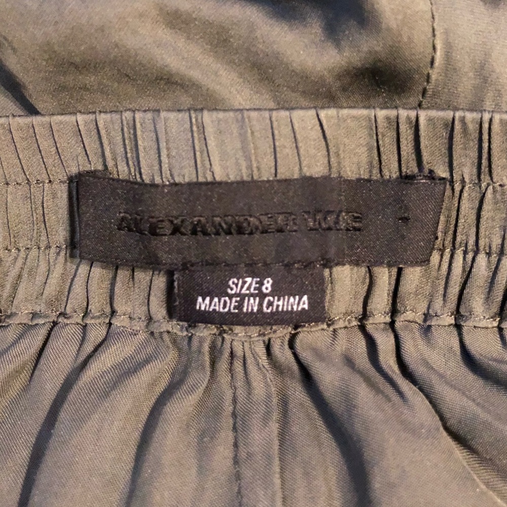 Alexander Wang olive silky shorts w/ apron overlay - Picture 7 of 8